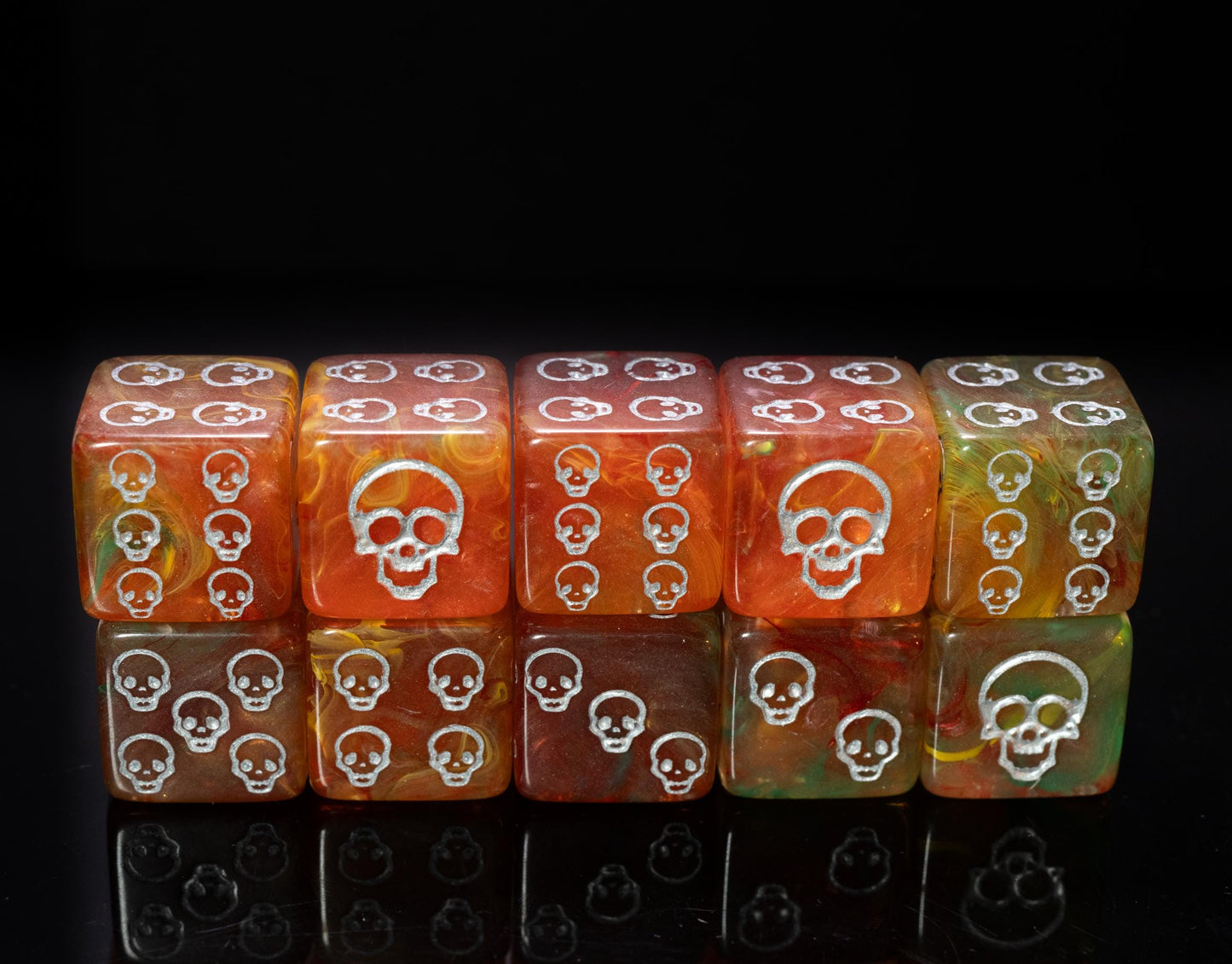 D6 Cursed Dice - Skull Design | Resin 6-Sided Dice for DnD RPG TTRPG Pathfinder Board Games | Gamer Gift Ideas