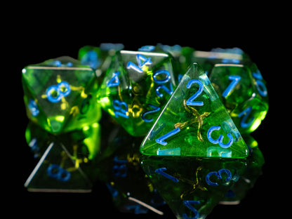 Ranger DND Dice Set – 7 Piece Green Resin Polyhedral RPG Dice with Embedded Bow & Arrow Designs & Ranger Velvet Dice Bag | Fantasy Tabletop Dice for Pathfinder, TTRPG Players, Archers & Nature Characters